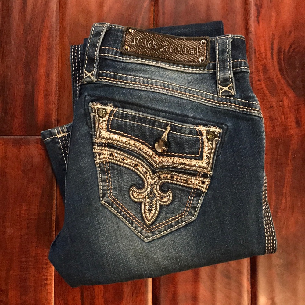SOLD! Rock revival Ellor boot cut jeans. 26 x 33.